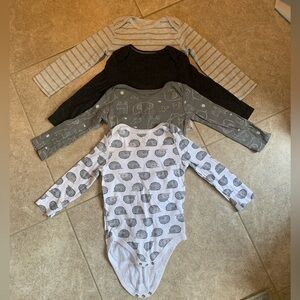 4 pack Carters/Cloud Island onesies size 24m
